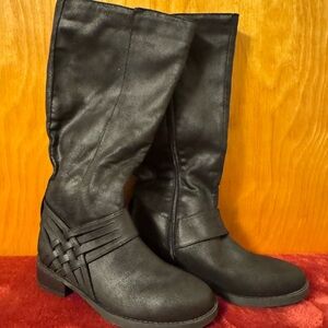 Journee collection brand new boots size 5.5